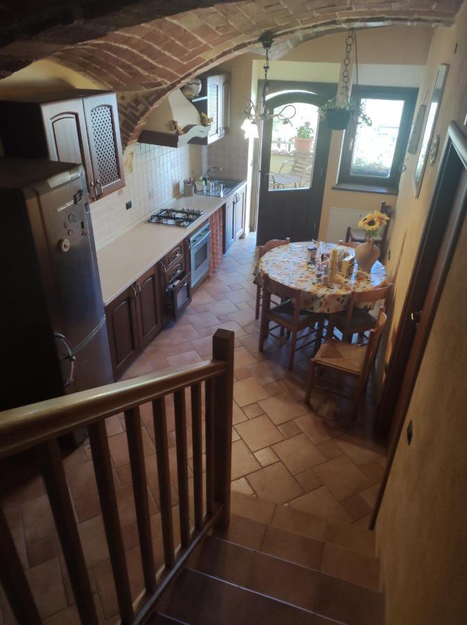 Notti Magiche Bed and Breakfast Castelvecchio Calvisio Exterior foto