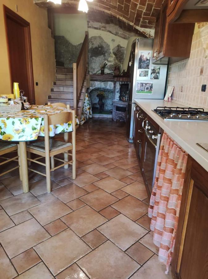 Notti Magiche Bed and Breakfast Castelvecchio Calvisio Exterior foto
